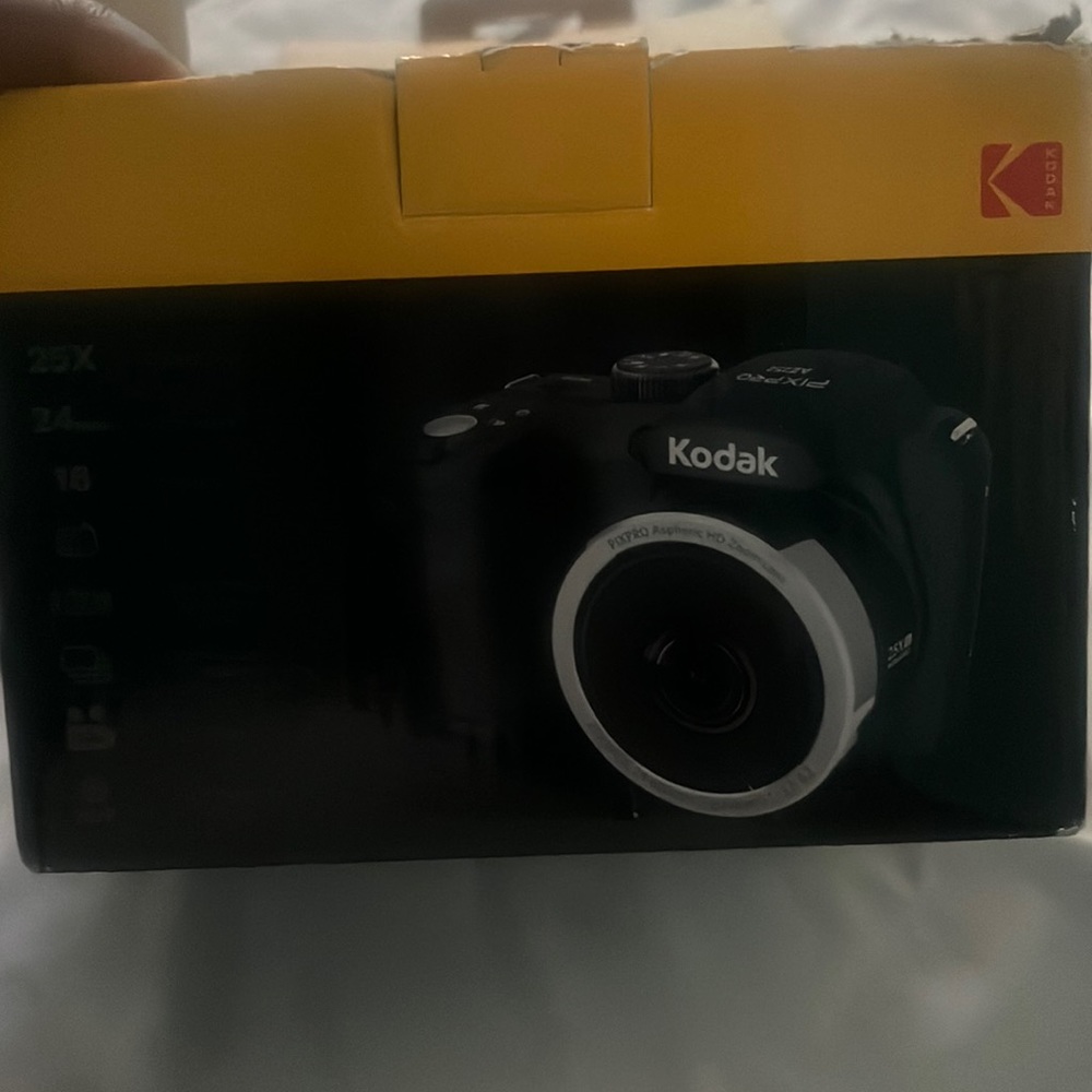 Kodak pixpro AZ252 digital camera